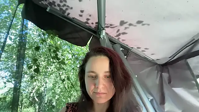 Snapshot of Kalmiraa chatting on July 19, 2026, 1:26 pm Kalmiraa online show from July 19, 2026, 1:26 pm