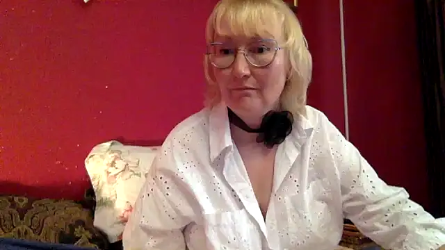 Zeyona online show from July 23, 2026, 1:20 pm