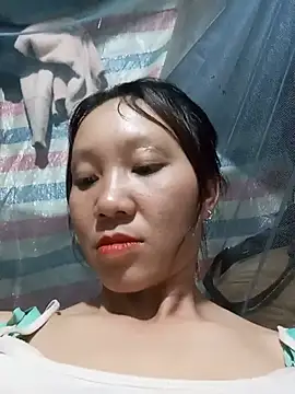 bonnie-00 online show from July 19, 2026, 2:32 pm