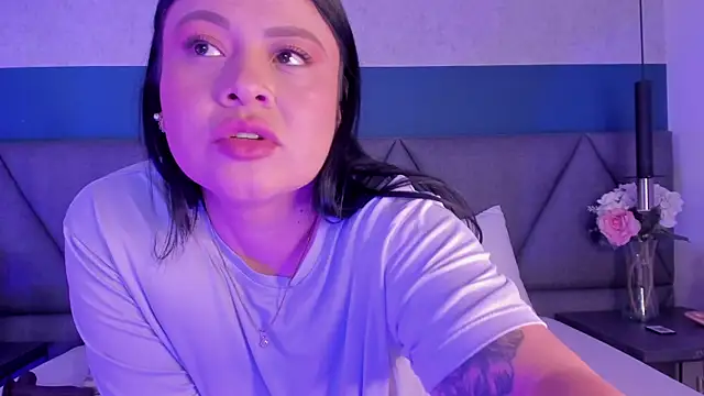 Amber Santana online show from July 2, 2026, 2:11 am