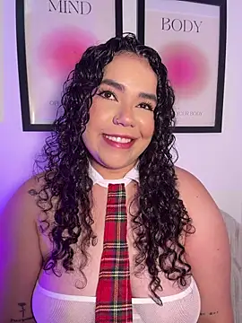 krisstenSantos online show from July 28, 2026, 6:20 pm
