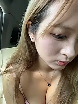 yuki june online show from May 27, 2026, 6:43 am