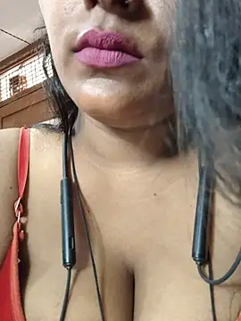 Jasmine Januja online show from July 14, 2026, 3:00 am