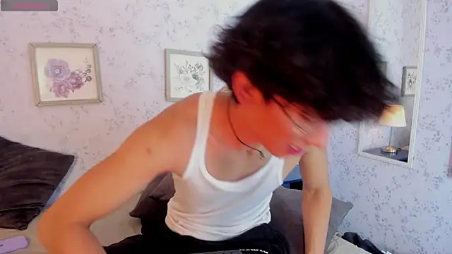 Snapshot of liam_twiink chatting on June 20, 2026, 8:00 pm liam twiink online show from June 20, 2026, 8:00 pm