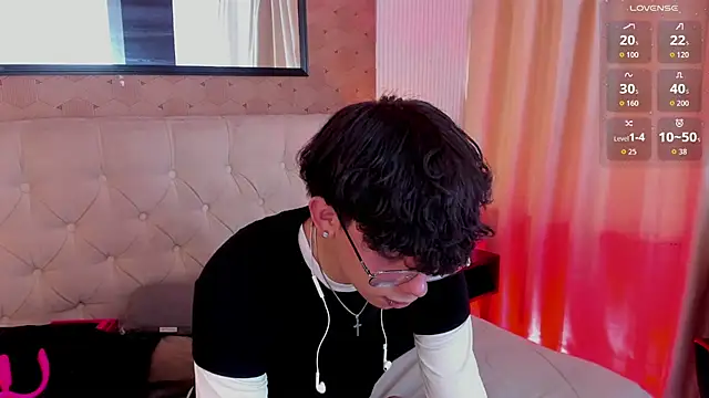 Snapshot of liam_twiink chatting on July 9, 2026, 7:51 pm liam twiink online show from July 9, 2026, 7:51 pm