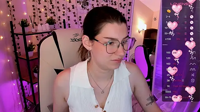 LinaBlossom  online show from July 20, 2026, 7:11 am
