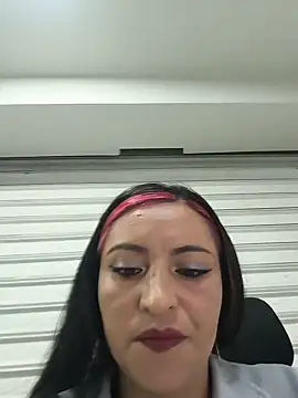 Alisson Stonee online show from July 26, 2026, 6:43 am