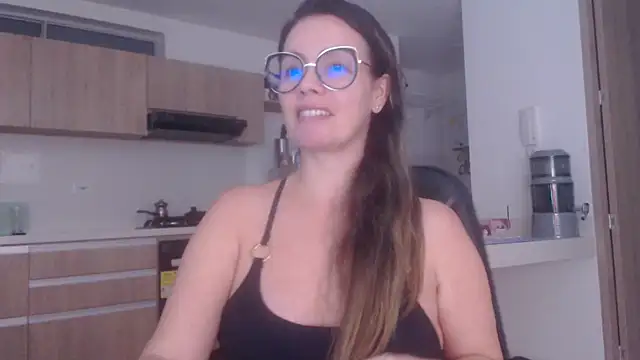 LovePaula online show from July 25, 2026, 12:31 am