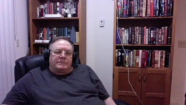 Vinyl22xh online show from July 7, 2026, 3:42 am