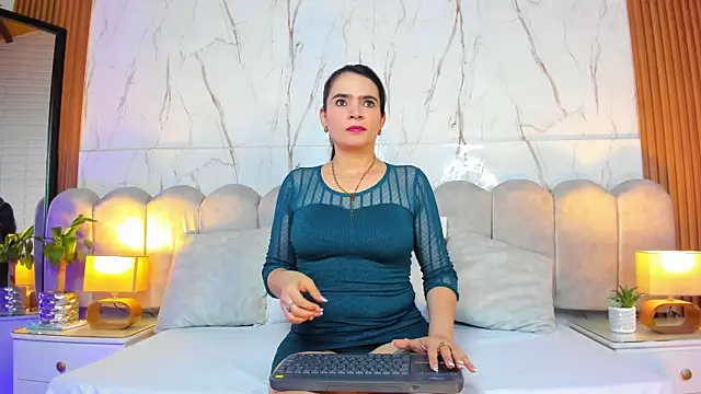 Samantha Fiire online show from July 24, 2026, 12:25 pm