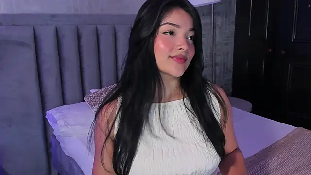 EmmaBlossom online show from June 25, 2026, 12:42 pm