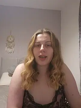 Snapshot of Brutal_brunettexx chatting on September 25, 2025, 2:37 am Brutal brunettexx online show from September 25, 2025, 2:37 am