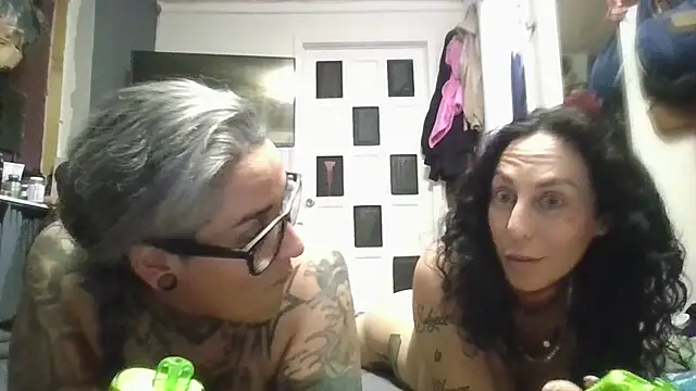 Snapshot of inkdmagz chatting on June 26, 2026, 3:11 am inkdmagz online show from June 26, 2026, 3:11 am