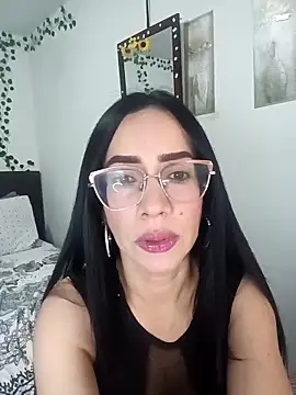Snapshot of YaraDuartee chatting on March 6, 2026, 11:23 pm YaraDuartee online show from March 6, 2026, 11:23 pm