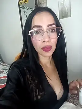 Snapshot of YaraDuartee chatting on March 13, 2026, 1:01 am YaraDuartee online show from March 13, 2026, 1:01 am