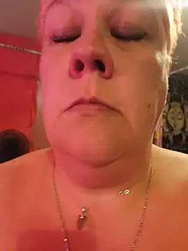 violentviolet68 online show from June 26, 2026, 2:27 am