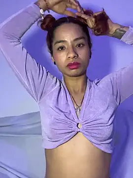 Snapshot of Rchelx69x chatting on June 23, 2026, 3:37 am Rchelx69x online show from June 23, 2026, 3:37 am