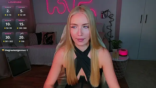 TessaGrays online show from May 30, 2026, 1:41 pm