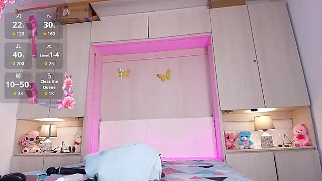 ChloeWiillow online show from July 2, 2026, 11:27 am