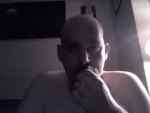 crazyheratic8 online show from June 22, 2026, 3:19 am