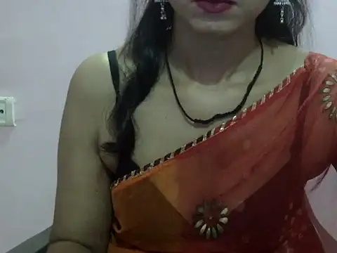 Snapshot of Laila_Cute chatting on June 29, 2026, 4:29 pm Laila Cute online show from June 29, 2026, 4:29 pm