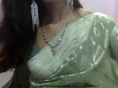 Snapshot of Laila_Cute chatting on July 4, 2026, 4:46 pm Laila Cute online show from July 4, 2026, 4:46 pm
