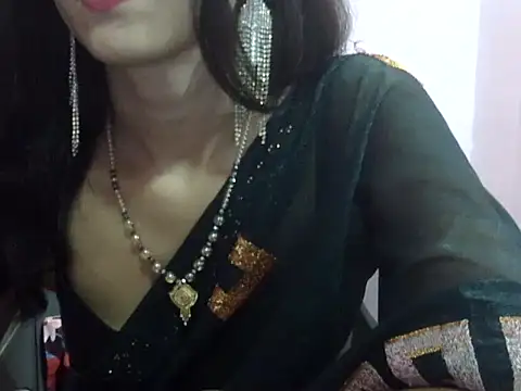 Snapshot of Laila_Cute chatting on July 22, 2026, 4:04 am Laila Cute online show from July 22, 2026, 4:04 am