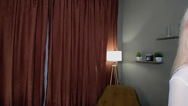 Snapshot of PocketDollX chatting on July 25, 2026, 2:58 pm PocketDollX online show from July 25, 2026, 2:58 pm