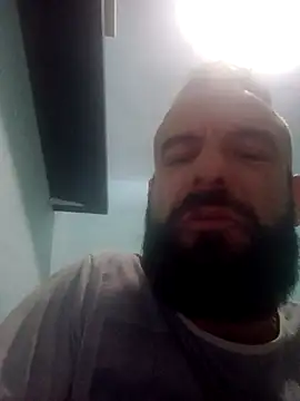 kikecastella online show from October 31, 2025, 4:13 am