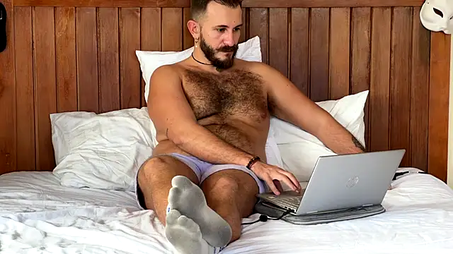 mrmaxiy online show from July 24, 2026, 5:49 am