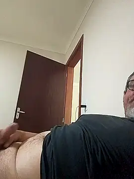 bozocwb online show from October 3, 2025, 12:24 pm