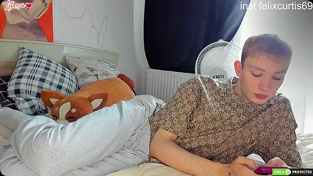 felixcurt69 online show from August 5, 2026, 9:12 am