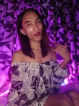 asian queen31 online show from July 14, 2026, 3:18 pm