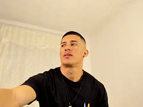 Muscle man07 online show from November 26, 2025, 10:55 pm