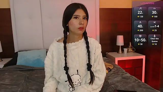 SweetRenata  online show from June 29, 2026, 12:38 pm