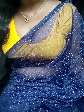 Snapshot of Tamilmallu-duskygirl03 chatting on July 24, 2026, 5:49 am Tamilmallu-duskygirl03 online show from July 24, 2026, 5:49 am