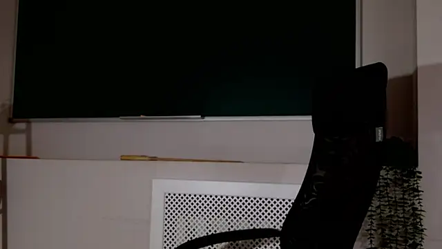 ClaireMathis online show from June 26, 2026, 3:05 pm