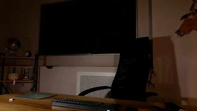 ClaireMathis online show from July 5, 2026, 2:57 pm
