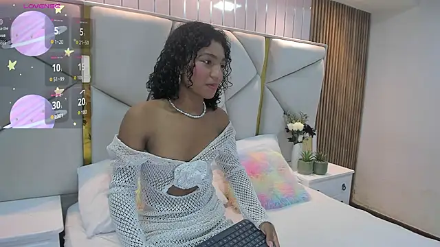 rebeca brown  online show from May 17, 2026, 11:39 am