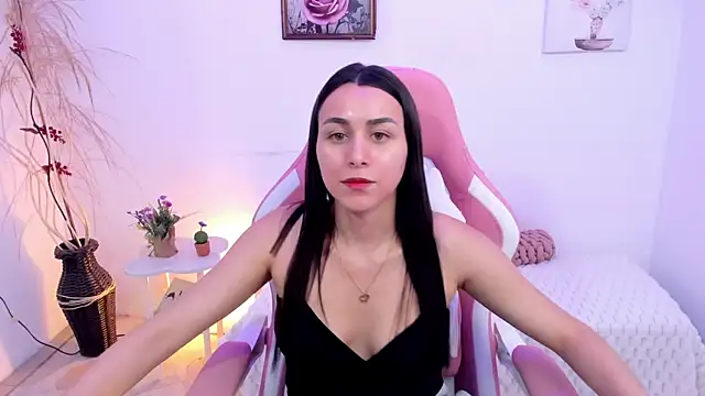 Snapshot of EmmaMyers1 chatting on June 30, 2026, 9:38 pm EmmaMyers1 online show from June 30, 2026, 9:38 pm