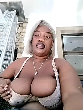 Snapshot of SweetBedroomEyez chatting on July 4, 2026, 11:16 am SweetBedroomEyez online show from July 4, 2026, 11:16 am