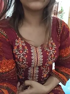Tanha18 online show from July 10, 2026, 4:42 pm