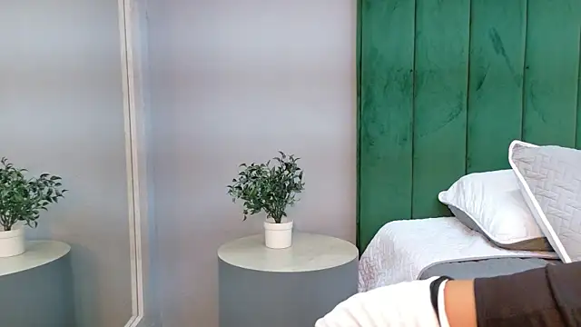 NaughtyHally  online show from June 27, 2026, 12:22 pm