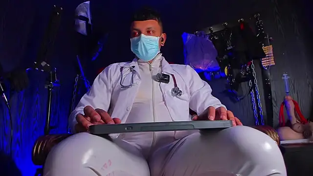 Master Connor BDSM online show from July 27, 2026, 10:28 pm