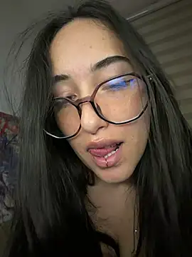 Snapshot of Kiss_Sophi chatting on July 20, 2026, 11:40 pm Kiss Sophi online show from July 20, 2026, 11:40 pm