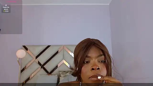 Maiacharris  online show from July 27, 2026, 12:23 pm