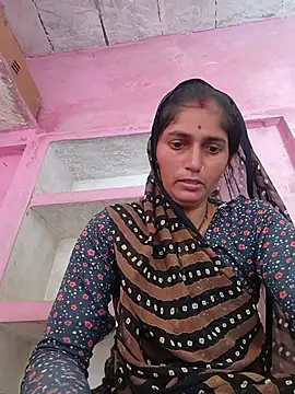 Snapshot of Pooja_shre chatting on June 23, 2026, 5:27 am Pooja shre online show from June 23, 2026, 5:27 am