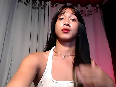 taylaxuxu online show from July 14, 2026, 9:03 am