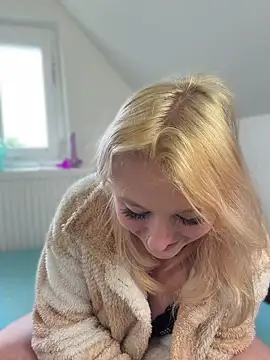 Snapshot of Onlymiasophie chatting on April 27, 2026, 1:20 pm Onlymiasophie online show from April 27, 2026, 1:20 pm