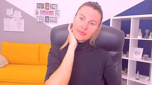 AryaAltkerer online show from July 13, 2026, 12:52 pm